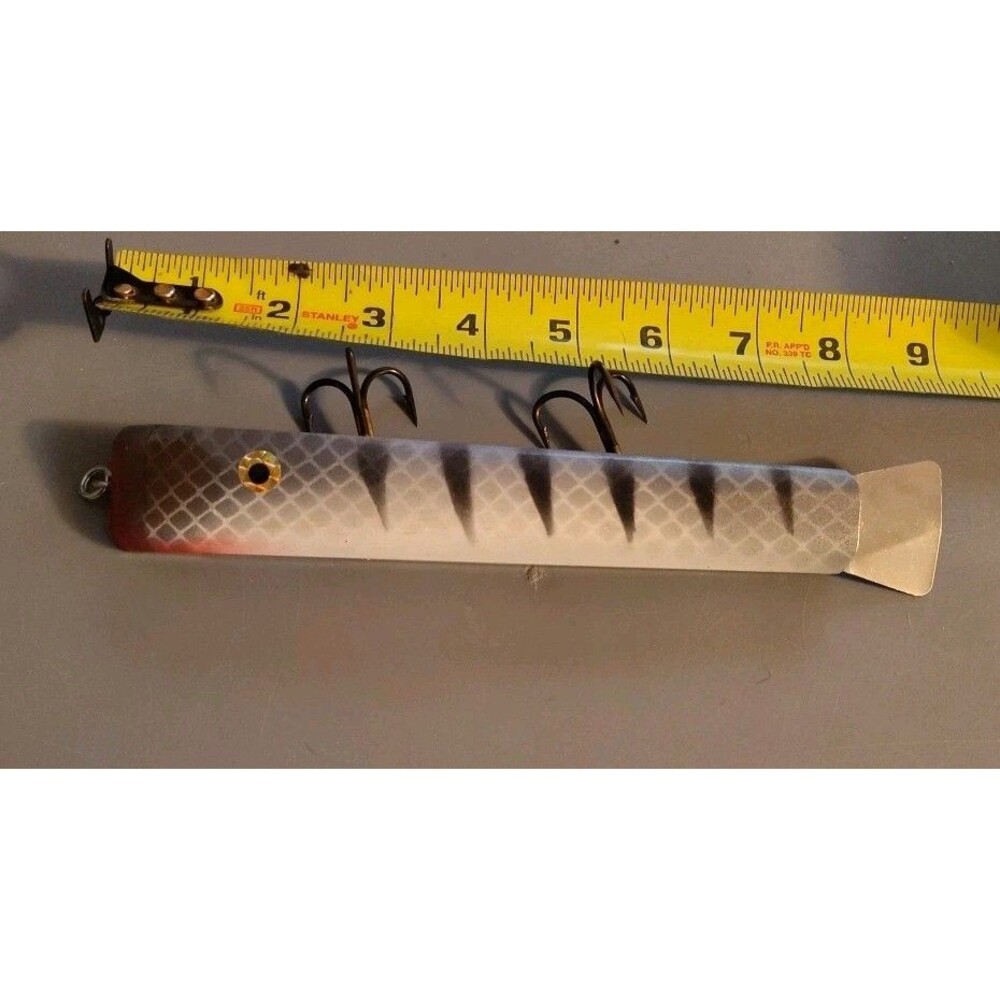 Vintage Hawg Seekers Slow Tease 9 Inch Musky Lure